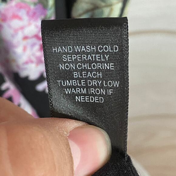 Joe & Elle Black Floral Print High Neck Bodycon Midi Dress Size Medium - Picture 7 of 8